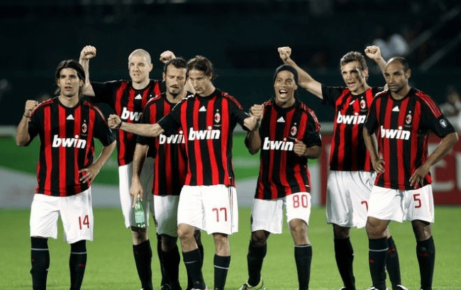 法比奥庆祝足协杯夺冠：我们是冠军，这座城市值得拥有这一刻（法比奥庆贺足协杯加冕：我们是冠军，这座城市值得这荣耀时刻）