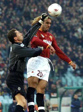 赫内斯：孔帕尼有两三个优点，他只谈论足球不给记者提供素材